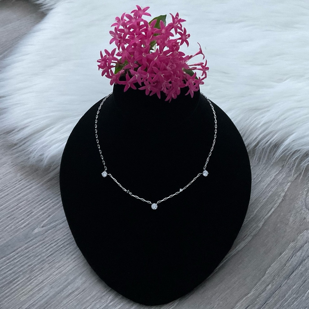 💚❤️ KENDRA SCOTT Jada Silver Strand Necklace in White Crystals